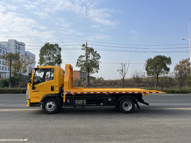 國(guó)六藍(lán)牌重汽豪沃全落地清障車(chē)（重載型）